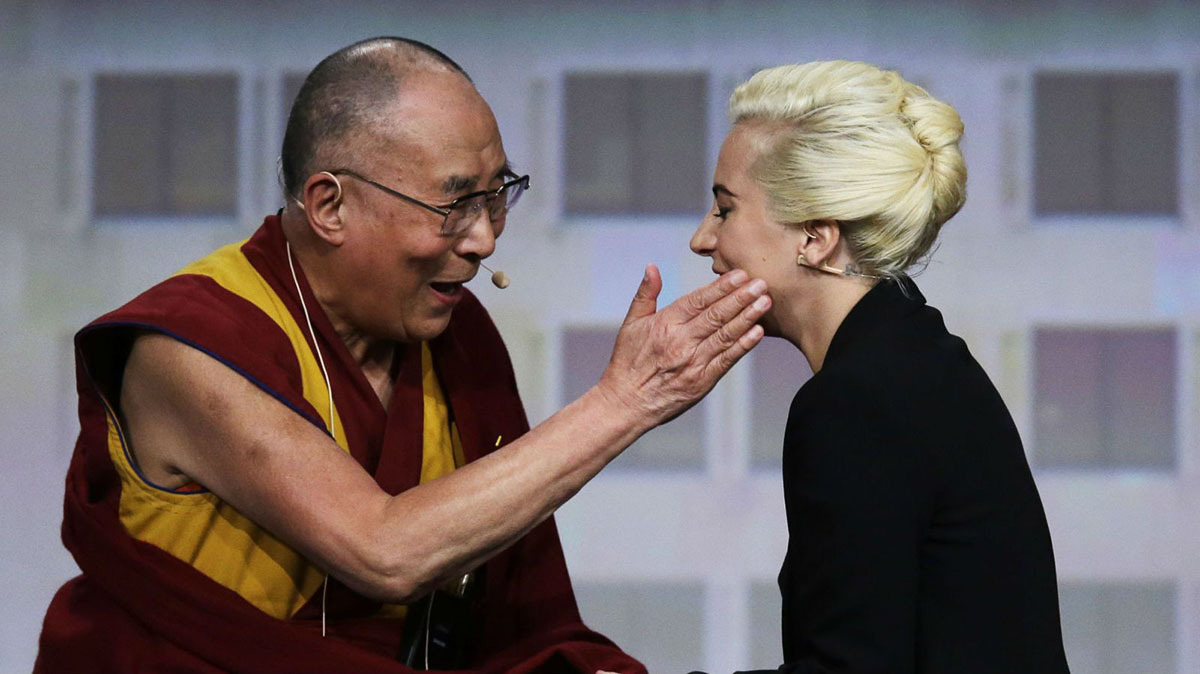 Lady Gaga met with Tibetan spiritual leader the Dalai Lama for a talk about compassion and meditation at the US Conference of Mayors gathering in Indianapolis. (Photo courtesy: newdayreview.com)