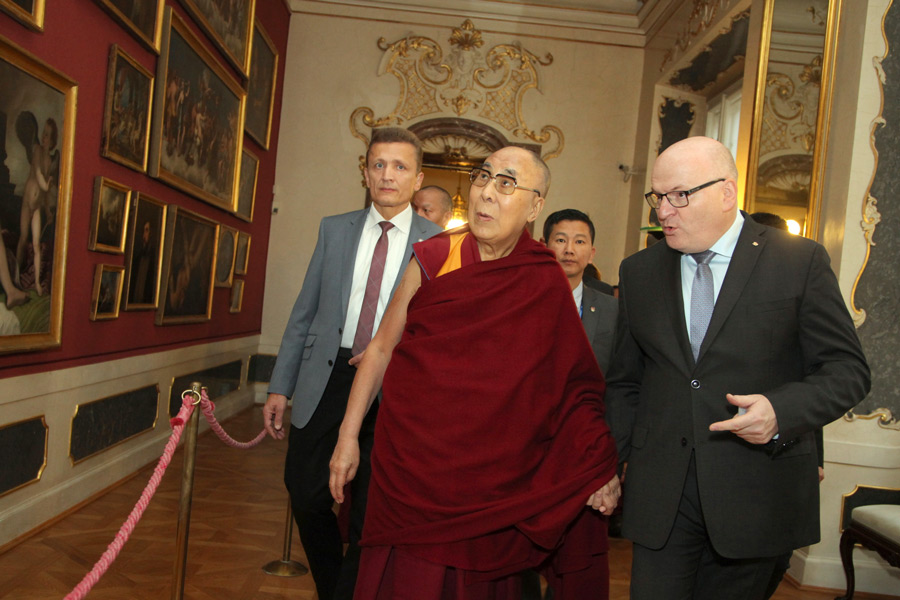 Minister of Culture Daniel Herman escorting His Holiness the Dalai Lama through the Ministry of Culture in Prague, Czech Republic on October 18, 2016. (Photo courtesy/Ondrej Besperat)