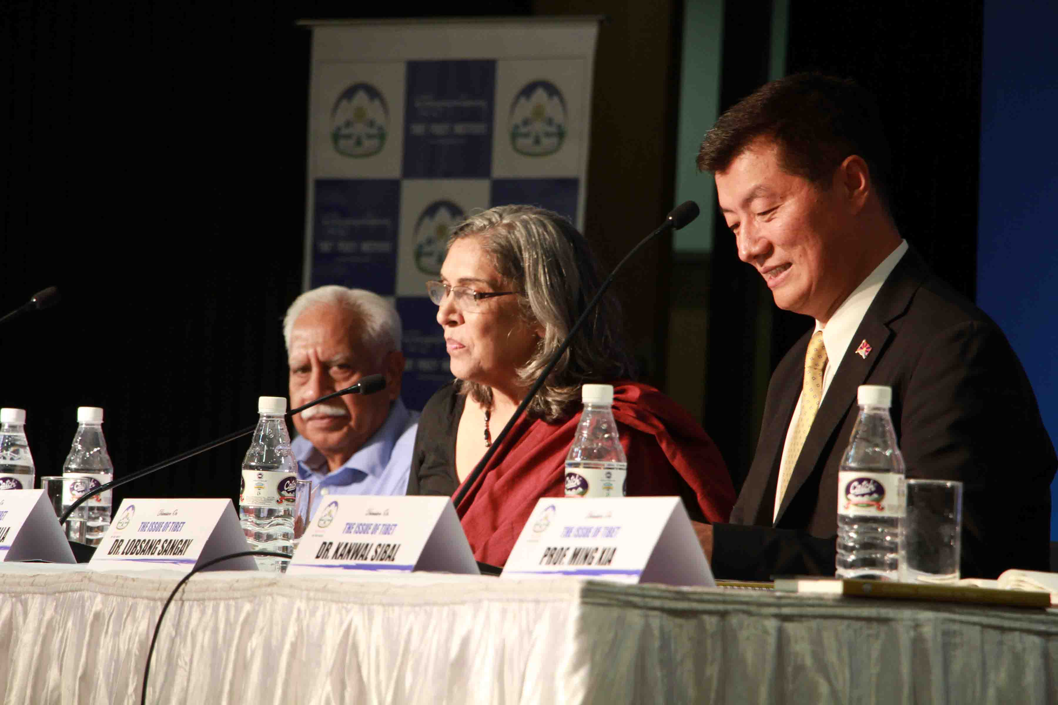 President Dr Lobsang Sangay with the co-panelist during the releasing of a report by the Tibet Policy Institute in New Delhi on Oct 16, 2017. (Photo courtesy; Tibet.net) 