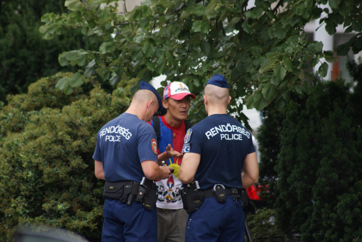Budapest Police with Free Tibet campaigner. (Photo courtesy: Choegyal Tenzin/choegyaltenzin.wordpress.com)