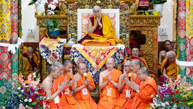 Thai monks chanting in Pali a praise of the Ten Perfections according to the Theravada Tradition at the start of the second day of His Holiness the Dalai Lama's teachings at the Main Tibetan Temple in Dharamsala, HP, India on September 5, 2018. (Photo courtesy: OHHDL/ Tenzin Choejor)