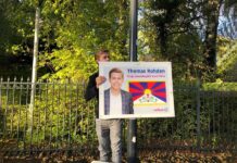 Danish foreign minister concerned at removal of local election candidate’s Tibetan flag posters outside Chinese embassy
