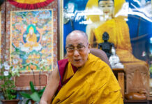 Dalai Lama advised short rest from teaching due to persistent cold