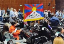 Chinese ambassador greeted with Tibetan flag, ‘Free Tibet’ slogan in Mexican Parliament