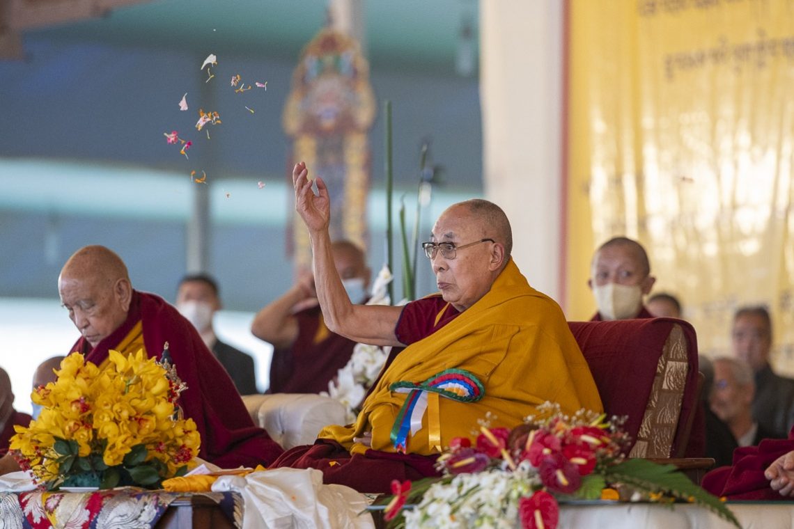 Dalai Lama presides over Geshe Lharampa awards convocation at Bodh Gaya