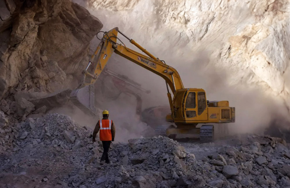 India in rush to outbuild China while continuing talks to avoid border conflict