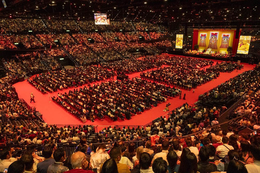 Dalai Lama emphasizes helping all sentient beings at Zurich long-life prayers offering