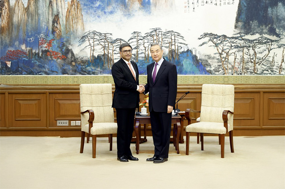 China touts more substantial measures to promote ties in meeting with visiting Indian foreign secretary