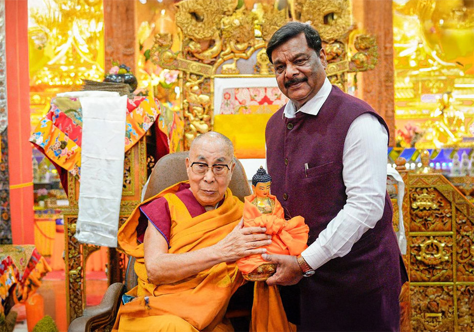 Karnataka minister calls on Dalai Lama at Tashi Lhunpo Monastery