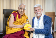 Czech President calls on Dalai Lama in Ladakh, China throws up a tantrum