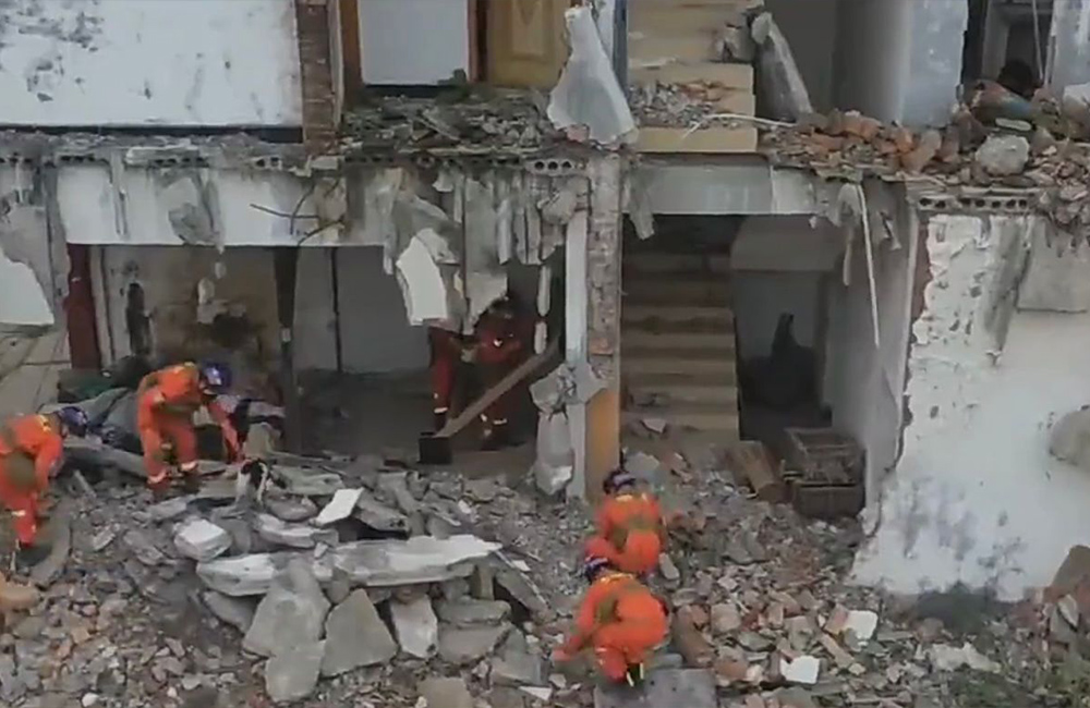 Over 20,000 evacuated, 49 villages hit by non-fatal 5.5-magnitude earthquake in eastern Tibet