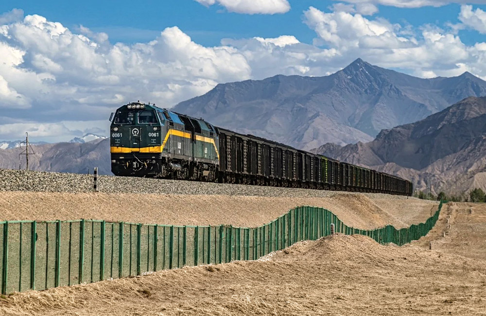 China reports huge railway-haul of goods in and out of Tibet