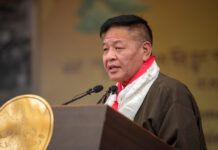 Top US official on Tibetan issues leads congratulations to exile Tibetan leader on his re-election
