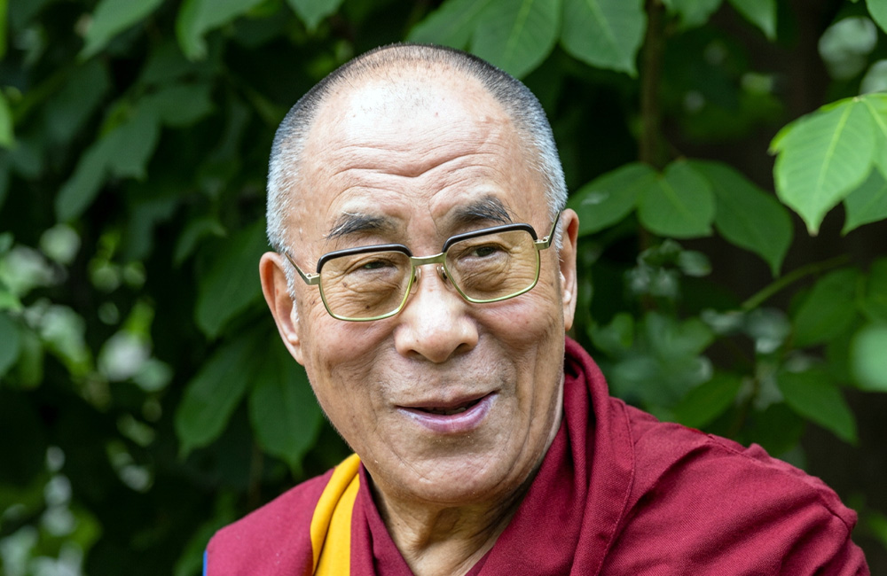 Dalai Lama discharged from hospital after successful knee replacement surgery